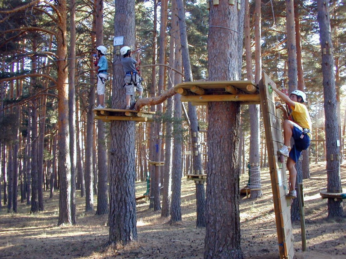 Instalación en parque de aventuras