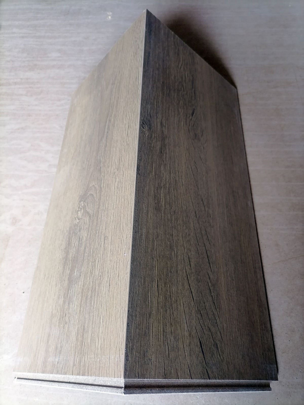 Ángulo para forrar escaleras