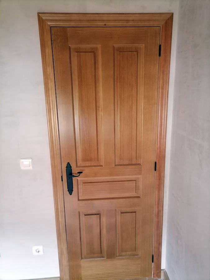 Puerta de madera